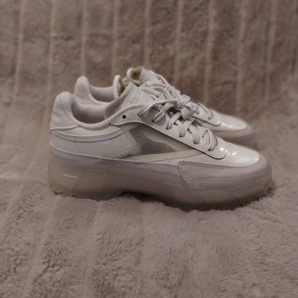 Reebok x Cardi B Club C Double Platform Sneakers White – Women’s 9 – Style FZ230